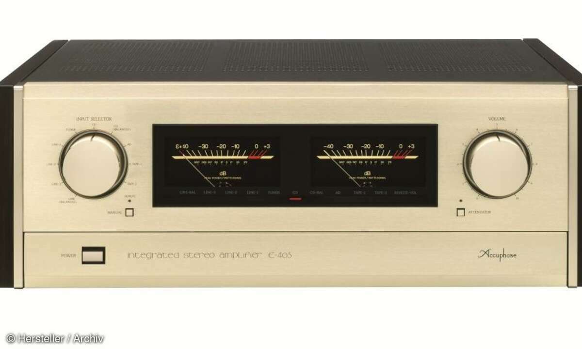 Accuphase E405
