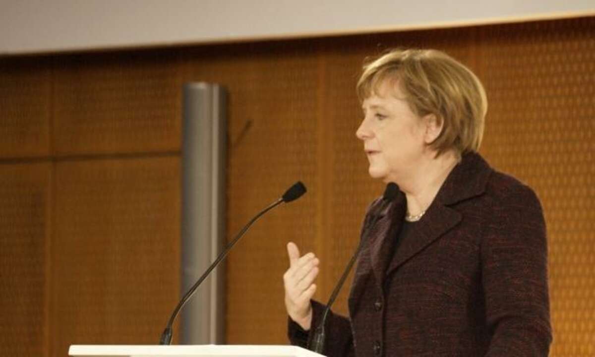 Merkels Schlandkette: Goldschmied freut sich über den Twitter-Hype.
