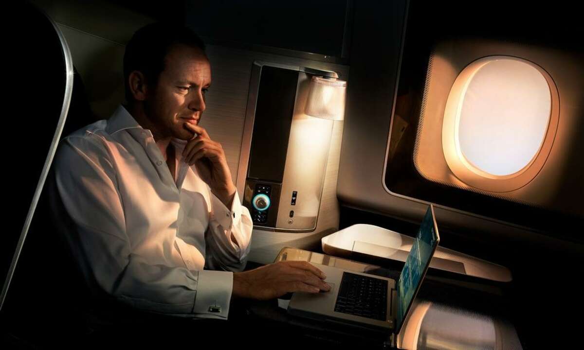 Smartphones sind im Flugzeug kein Tabuthema mehr.