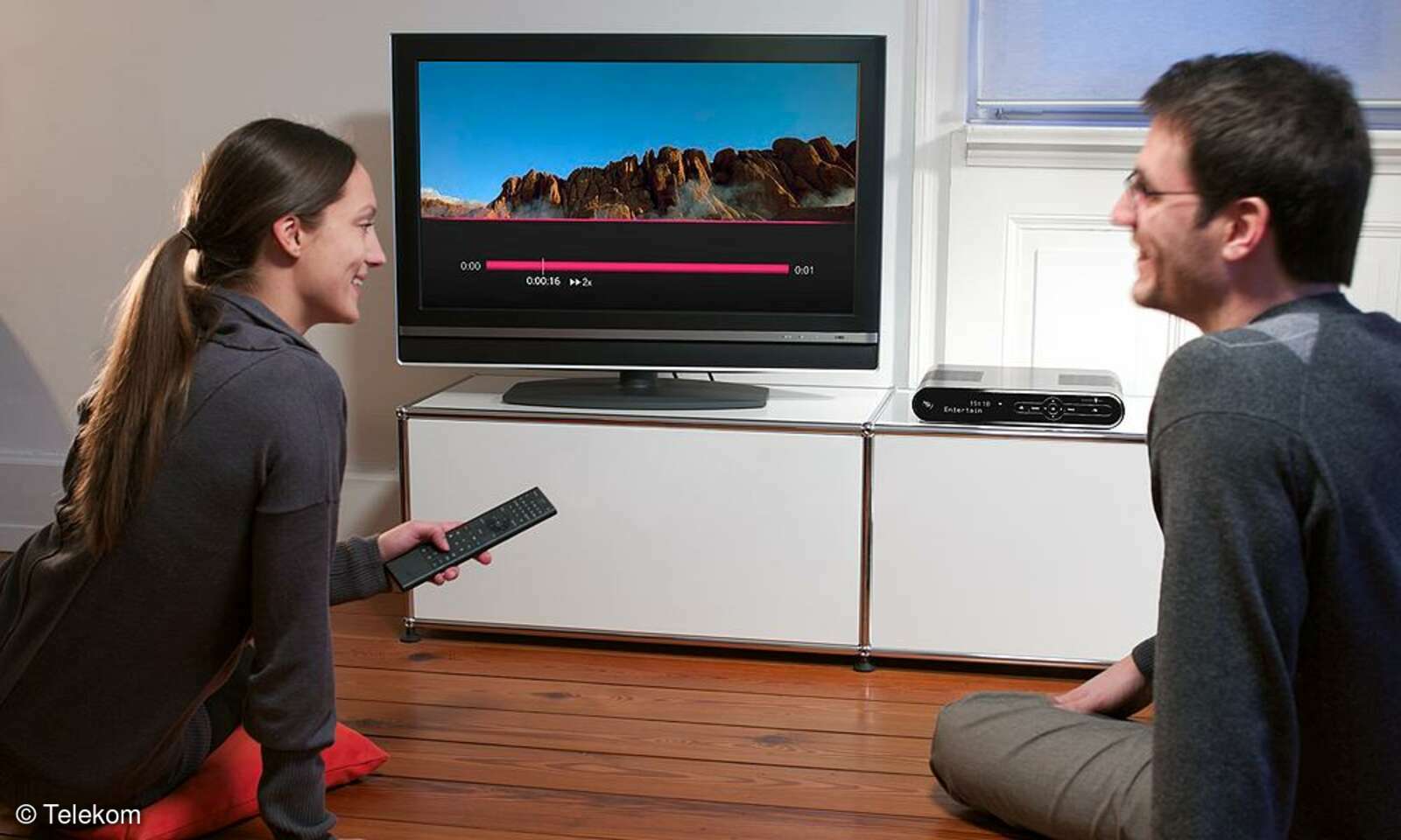 Im fernsehen. Im fernsehen. российский телевизор. Fernsehen в настоящем. Fernsehen в настоящем.